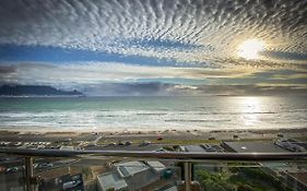 Modern Ocean View 1 Bedroom Apartment 707 Infinity